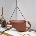 Dior saddle leather with Spaghetti straps Pinkish pink size: 25.5 *20 * 6.5cm - Image 5