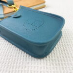 Hermès Evelyn TOGO mini phone bag Linen blue 336 size: 18*12.5*4cm - Image 2
