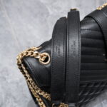 YSL SAINT LAURENT SLP shoulder crossbody bag with gold hardware A1602 size: 31*20*8cm - Image 2