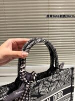 Dior Book tote INLIGHTS Printing shopping bags size: 42cm/ 36cm - Image 7