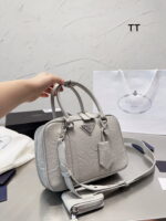 Prada 2023 Shoulder bag 4 colors size：24* 16cm - Image 2