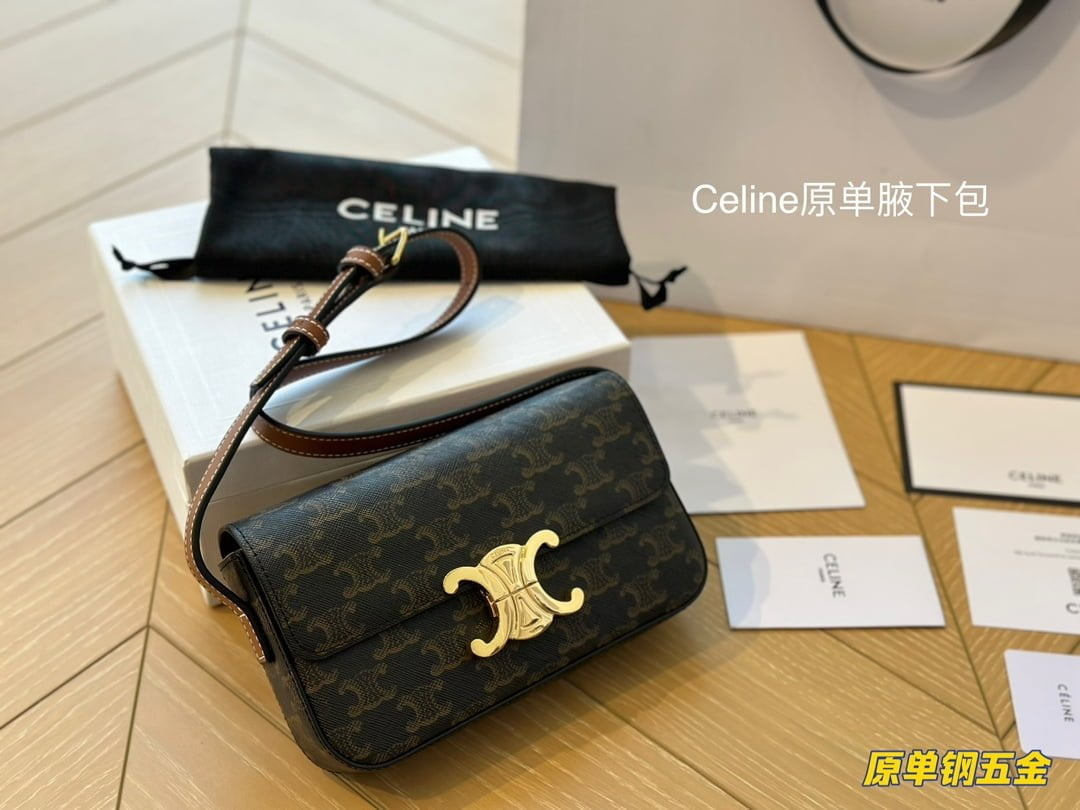 i1691500491_7940_0.jpg CELINE TRIOMPHE Presbyopia pattern Crossbody bag Black size: 19*15cm - Image 1
