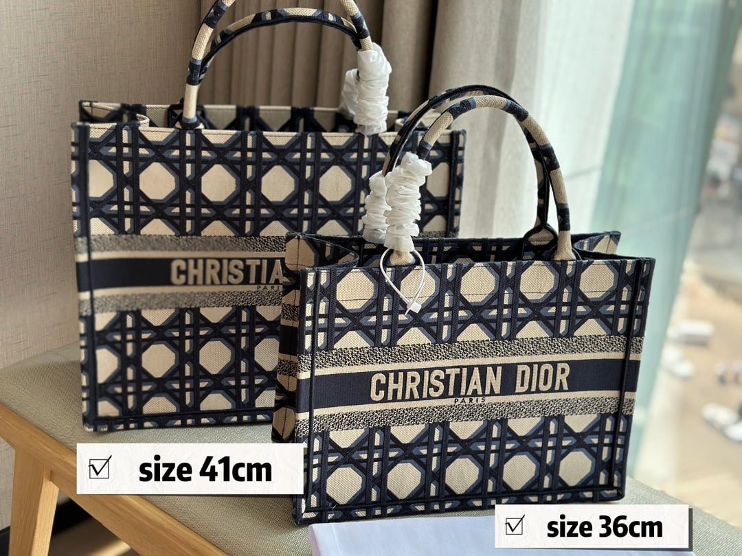 i1692405488_348_0.jpg Dior Three-dimensional embroidery Book 23 tote shopping bags size: 26.5*21/36*28/41*35cm - Image 1