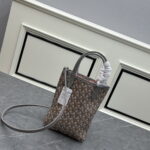 Goyard mini Earl handbag size: 20* 19* 10cm - Image 10
