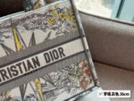 Dior Three-dimensional embroidery Book tote shopping bags size: 26.5*21cm / 36*28 cm - Image 2