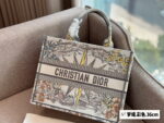 Dior Three-dimensional embroidery Book tote shopping bags size: 26.5*21cm / 36*28 cm