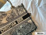 Dior Three-dimensional embroidery Book 23 tote shopping bags size: 36*28 cm - Image 4
