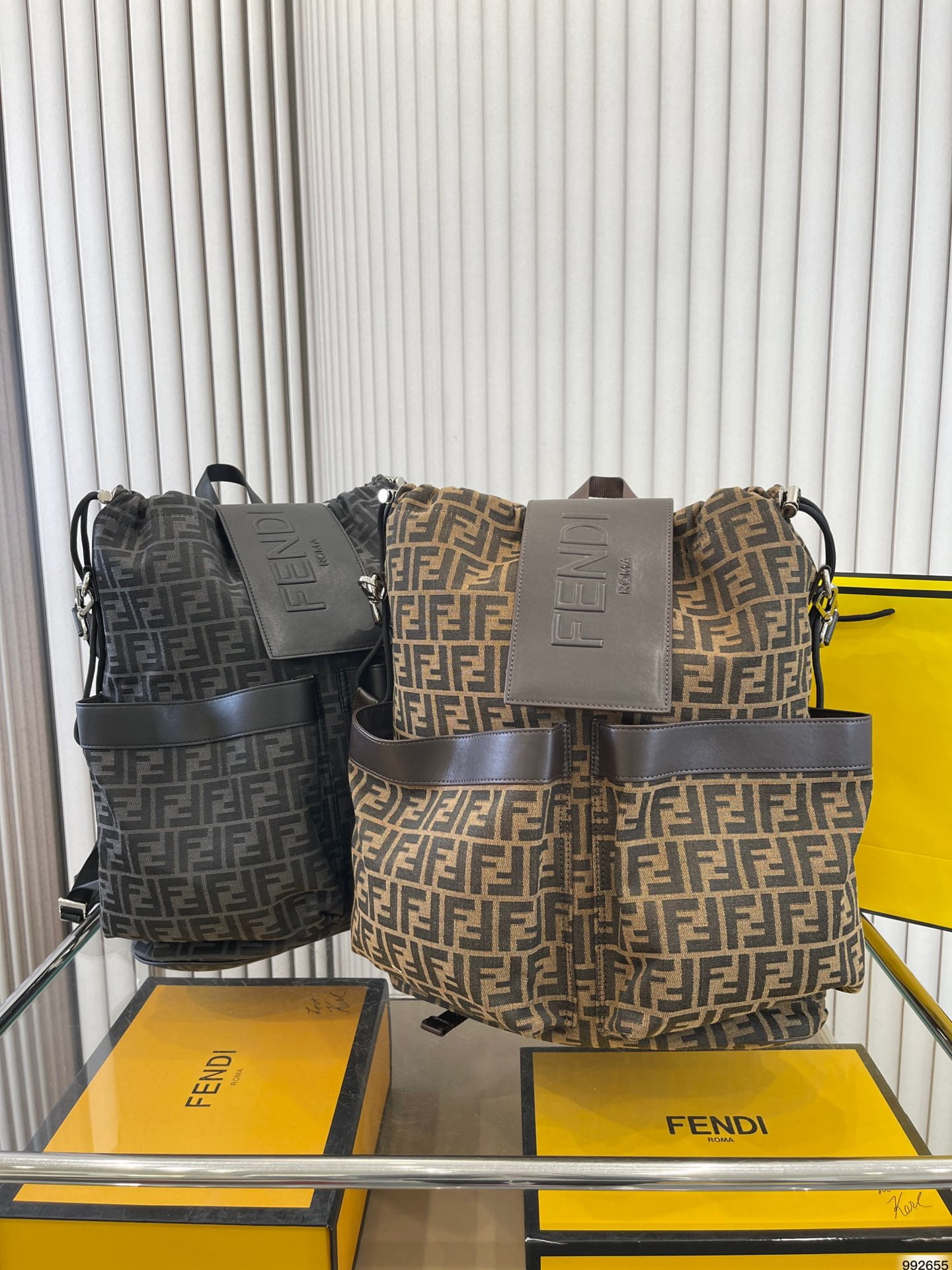 i1695037976_3462_0.jpg FENDI new backpack Brown/Black Size:34*44cm - Image 1