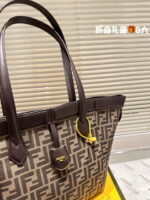 FENDI Origami Shopping bag size：26*28cm - Image 4