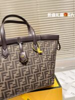 FENDI Origami Shopping bag size：26*28cm - Image 9