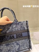 Dior Oblique Book Tote bag navy blue  size: 35cm/42cm - Image 2
