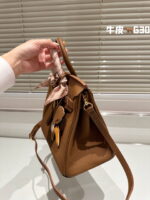 Hermès Birkin Togo Calf Gold Hardware chestnut size: 30/ 25 - Image 3