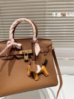 Hermès Birkin Togo Calf Gold Hardware chestnut size: 30/ 25 - Image 8