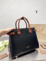 Burberry Tote handbag size:  33 26cm - Image 5