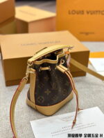 Louis Vuitton / LV mini Bucket bag Size: 13* 16* 10cm - Image 2