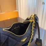 Prada Underarm handbag size: 21*6*17cm - Image 2