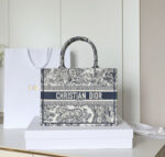 Dior book tote 3D Three-dimensional relief embroidery size: 36cm - Image 8