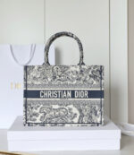 Dior book tote 3D Three-dimensional relief embroidery size: 36cm - Image 6