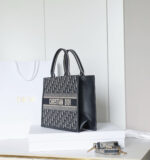 Dior embroidery tote bag - Image 4