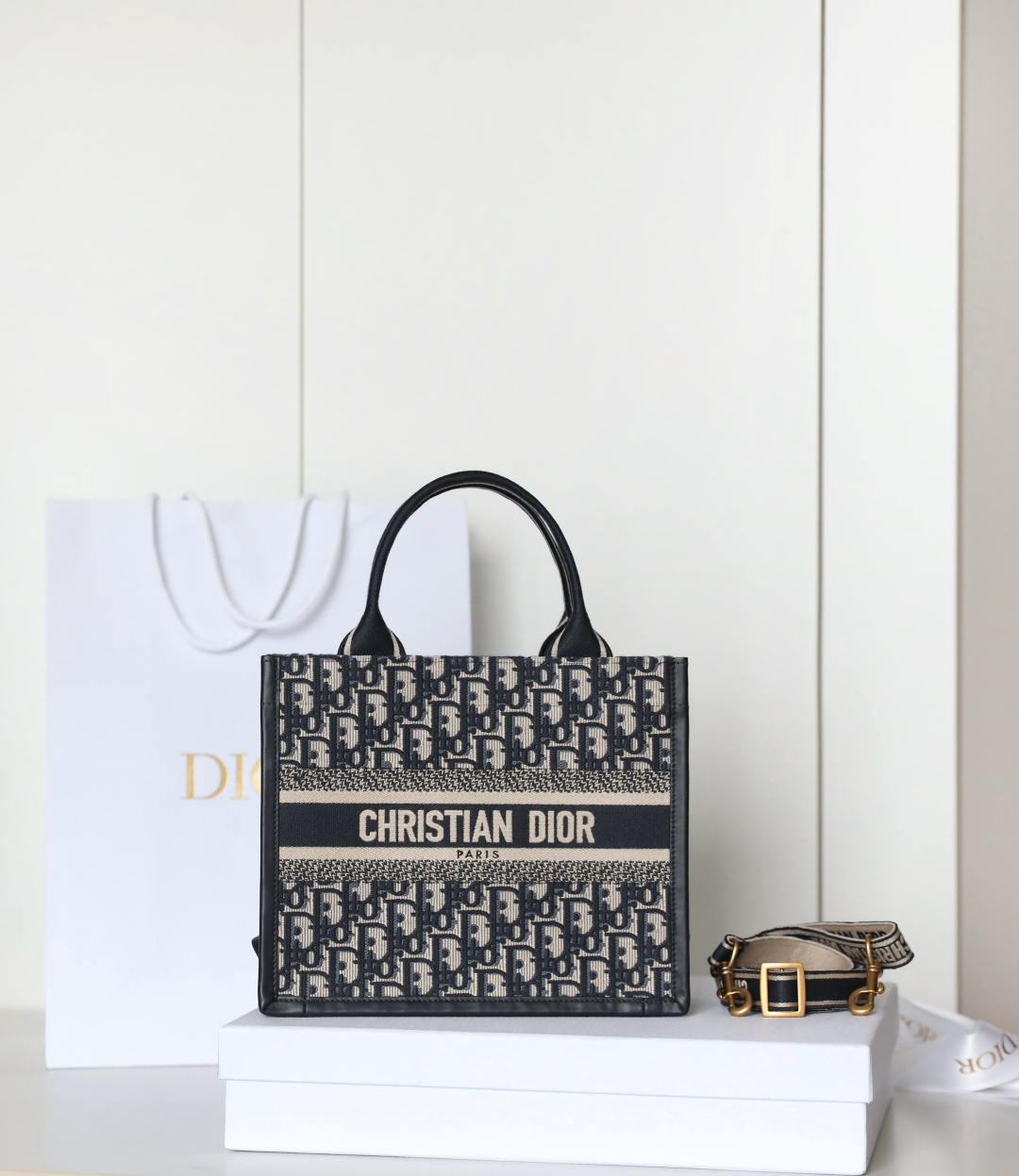 wsxc1788983634348_1 Dior embroidery tote bag - Image 1