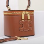 Celine celin-e23s Spring/Summer - Mini smooth leather makeup case - Image 5