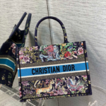 Dior Tote embroidery Animal pattern size: 36*18*28cm