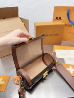 Louis Vuitton / LV prefall papillon trunk monogram round flip latch design crossbody bag - Image 9