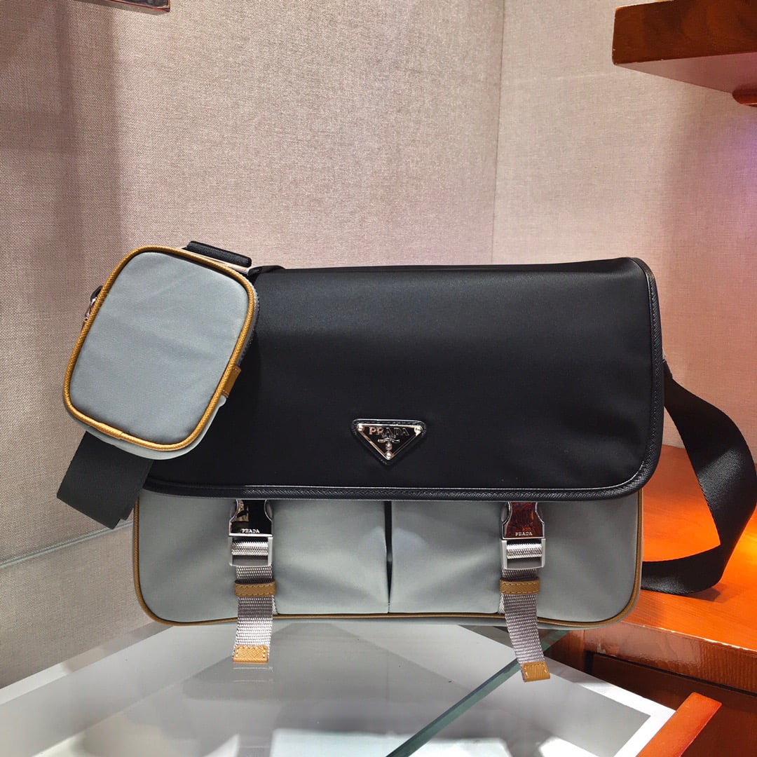 微信图片_20231116152416.jpg Prada Nylon clamshell handbag 2vd768b size: 32*24*12cm - Image 1