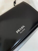 Prada Glossy leather shoulder bag 2vd061 size: 18*12.5*2.5cm - Image 8