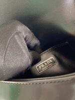Prada Glossy leather shoulder bag 2vd061 size: 18*12.5*2.5cm - Image 9