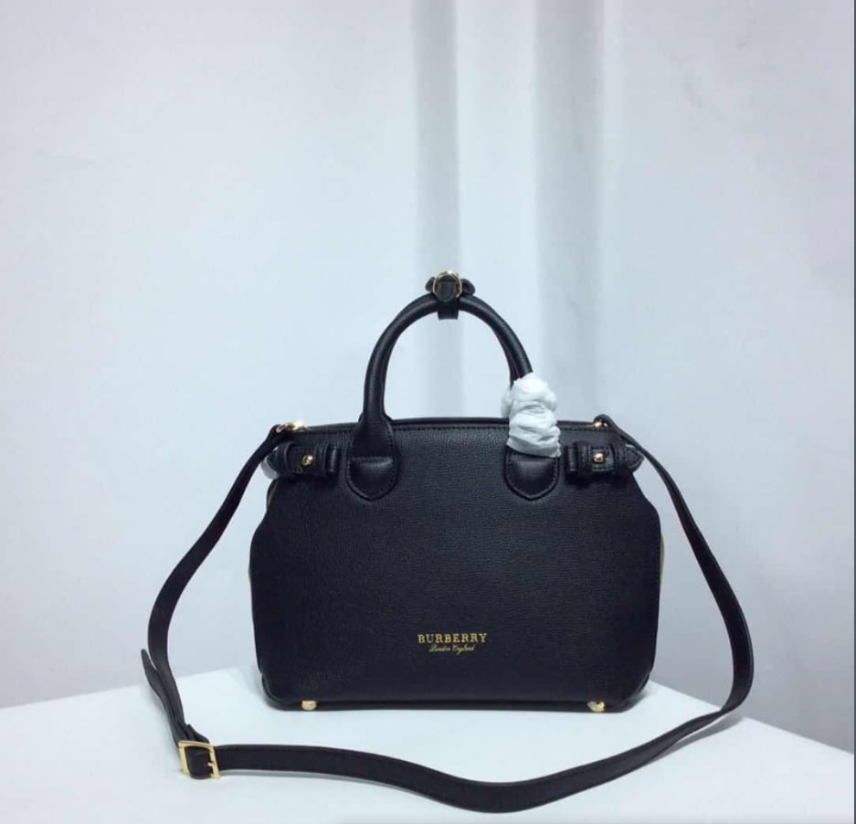 微信截图_20231119105819.jpg Burberry Heritage Archive The Banner black size: 25*19*12cm - Image 1